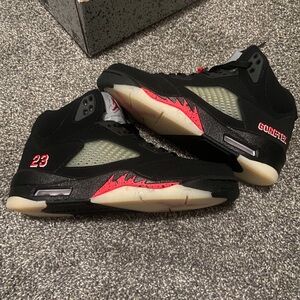 Jordan 5 Goretex brand new with box size 8.5 mens  
10 woman’s